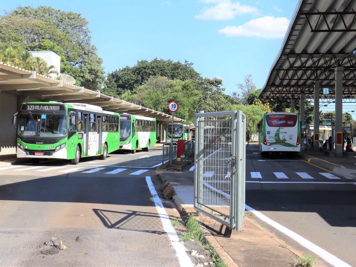 Linha 323 atende diariamente cerca de 700 passageiros, em dias úteis