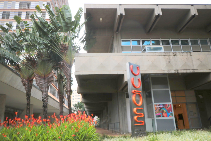 No dia 13 de agosto, uma oficina no Museu de Arte Contemporânea de Campinas leva jovens a visitar a exposição sobre mulheres no acervo do museu ao longo do século 20