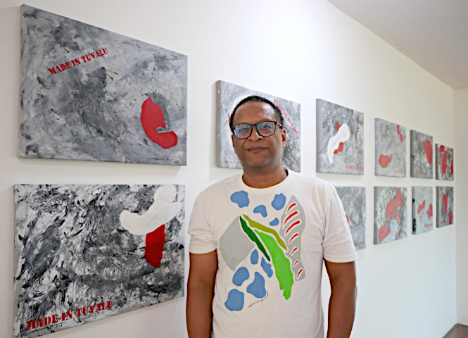 Durante a mostra, serão realizadas visitas guiadas e um bate-papo com o artista e a curadora.