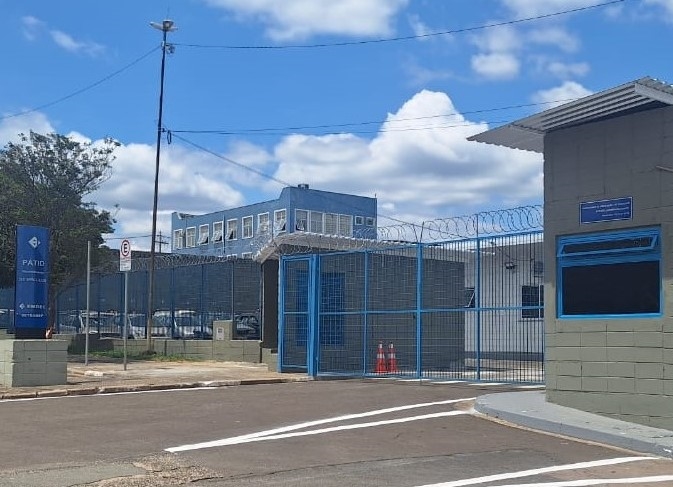 Pátio da Emdec, localizado no Jardim São José