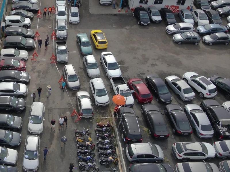 Entre os lotes disponíveis para arremate estão 775 veículos com direito a documentação