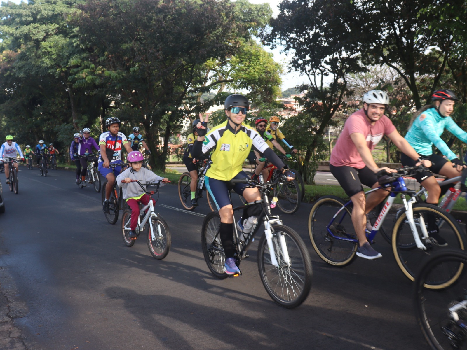 Ciclistas pedalaram 12km com saída do Taquaral e parada na Estação Anhumas
