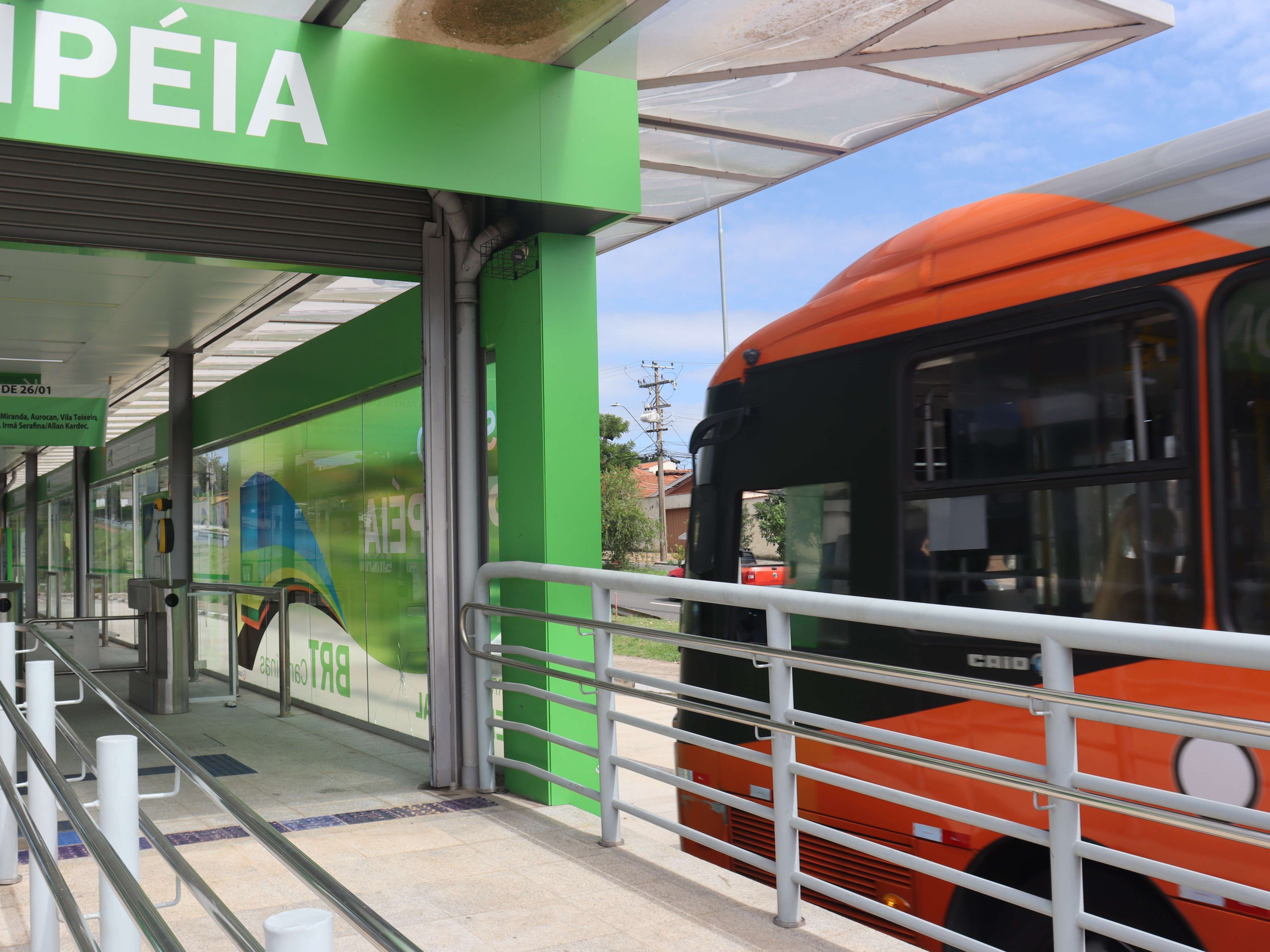 Passageiras da linha BRT12 relatam experiência com o atendimento diferenciado