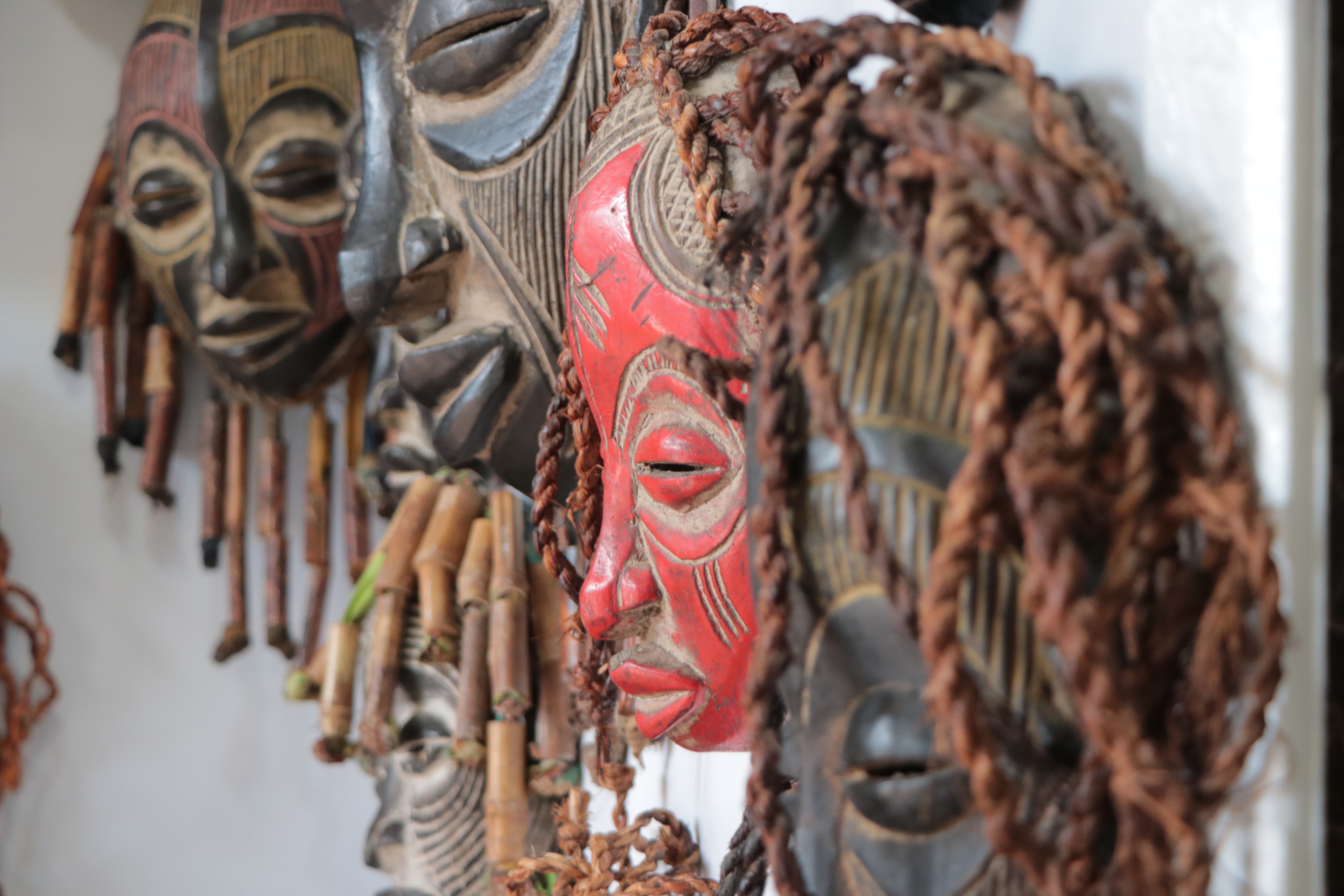 O acervo é composto por peças originais provenientes do continente africano