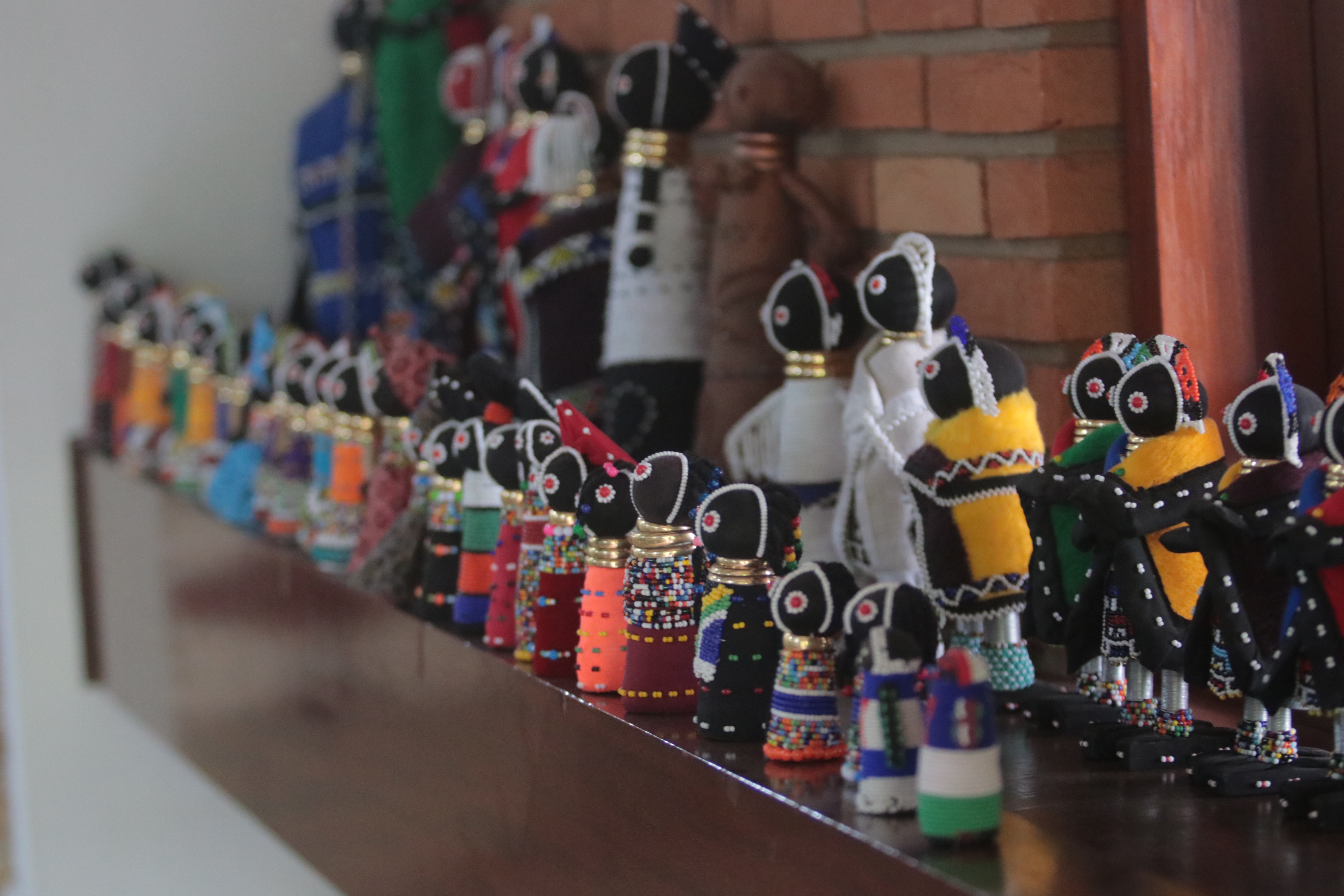 O trabalho educativo busca apresentar o continente africano em sua diversidade e pluralidade
