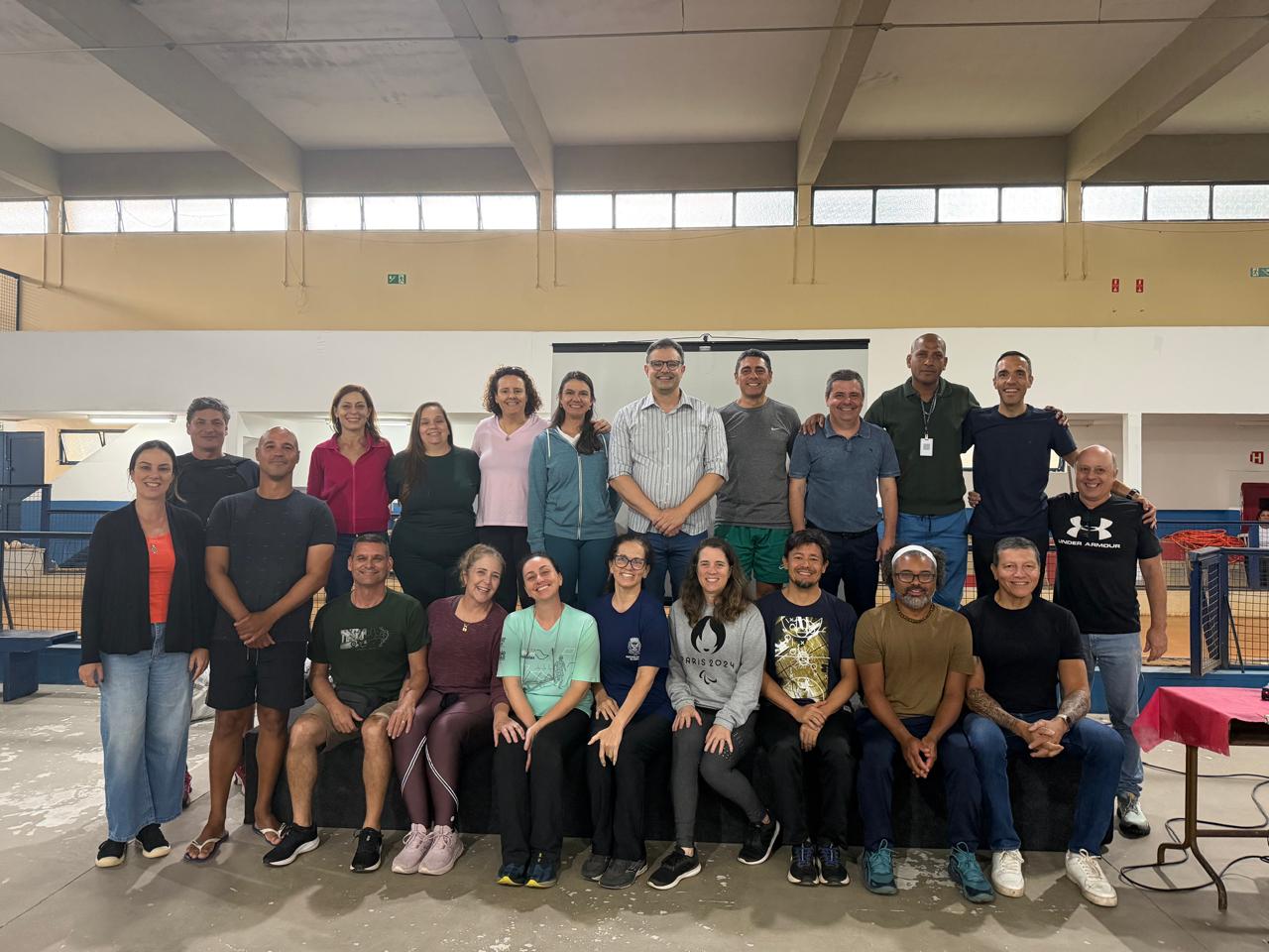 Homenagem reuniu os 21 professores que atuam diretamente no atendimento à população