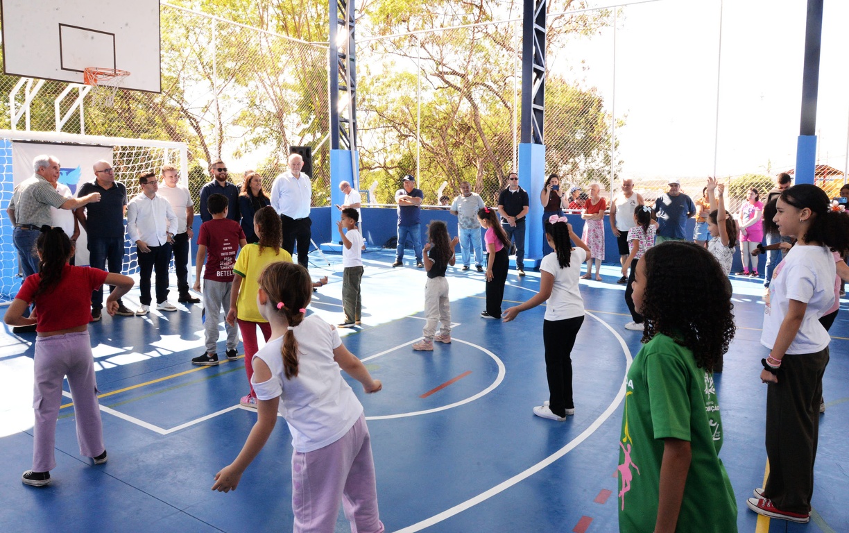 Quadra de Esportes beneficia a comunidade e projetos sociais