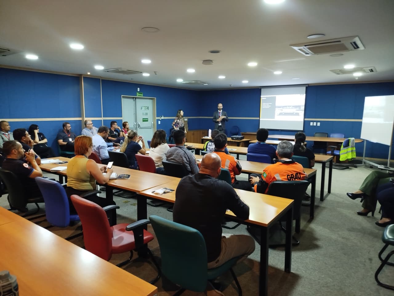 Reunião entre os envolvidos acertou o planejamento e organização do simulado 