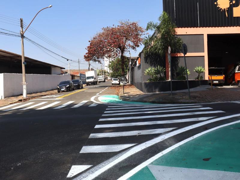 A largura das vias será redimensionada