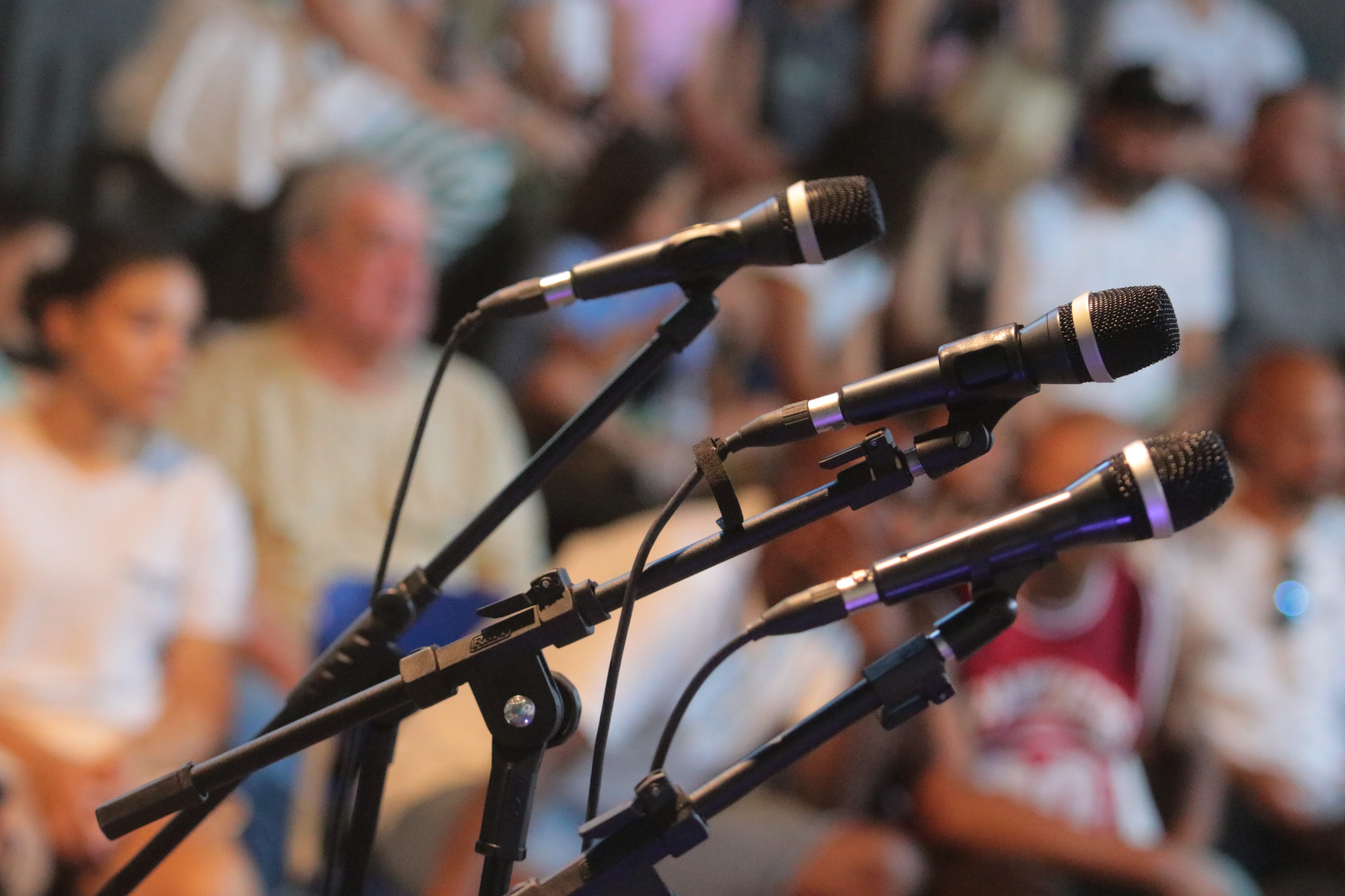 O evento é aberto ao público, convidando todos a participar e construir caminhos mais inclusivos e representativos