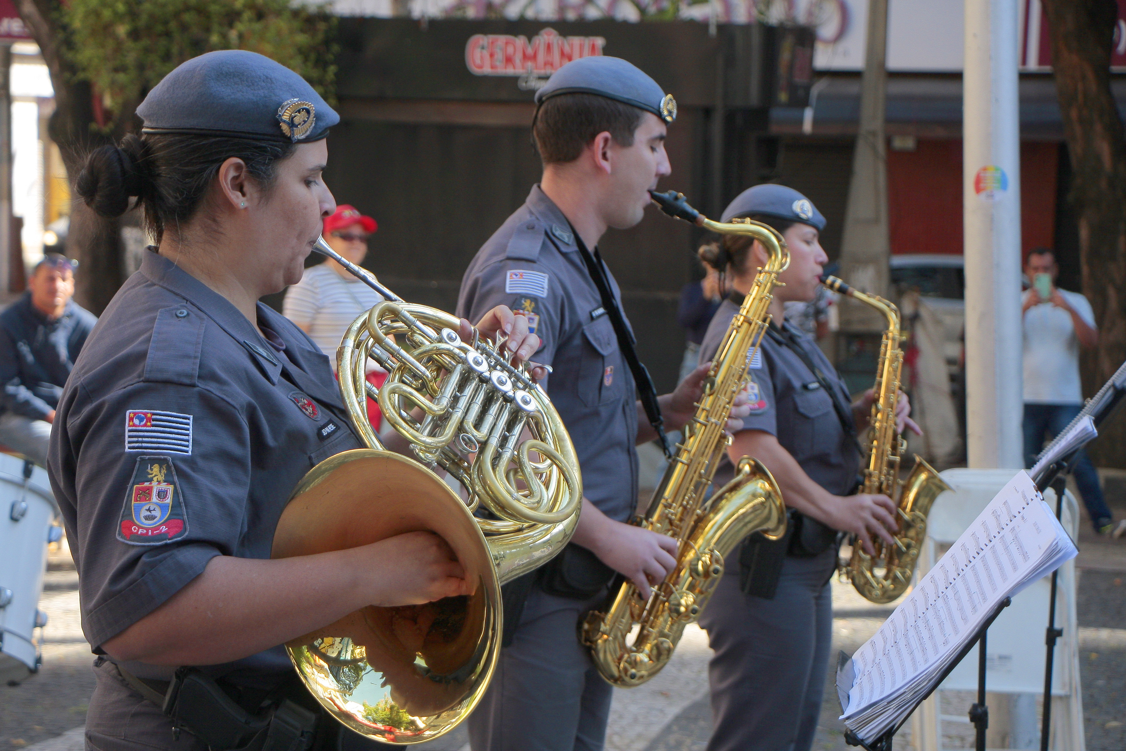 Banda militar foi a responsável pela parte musical da homenagem