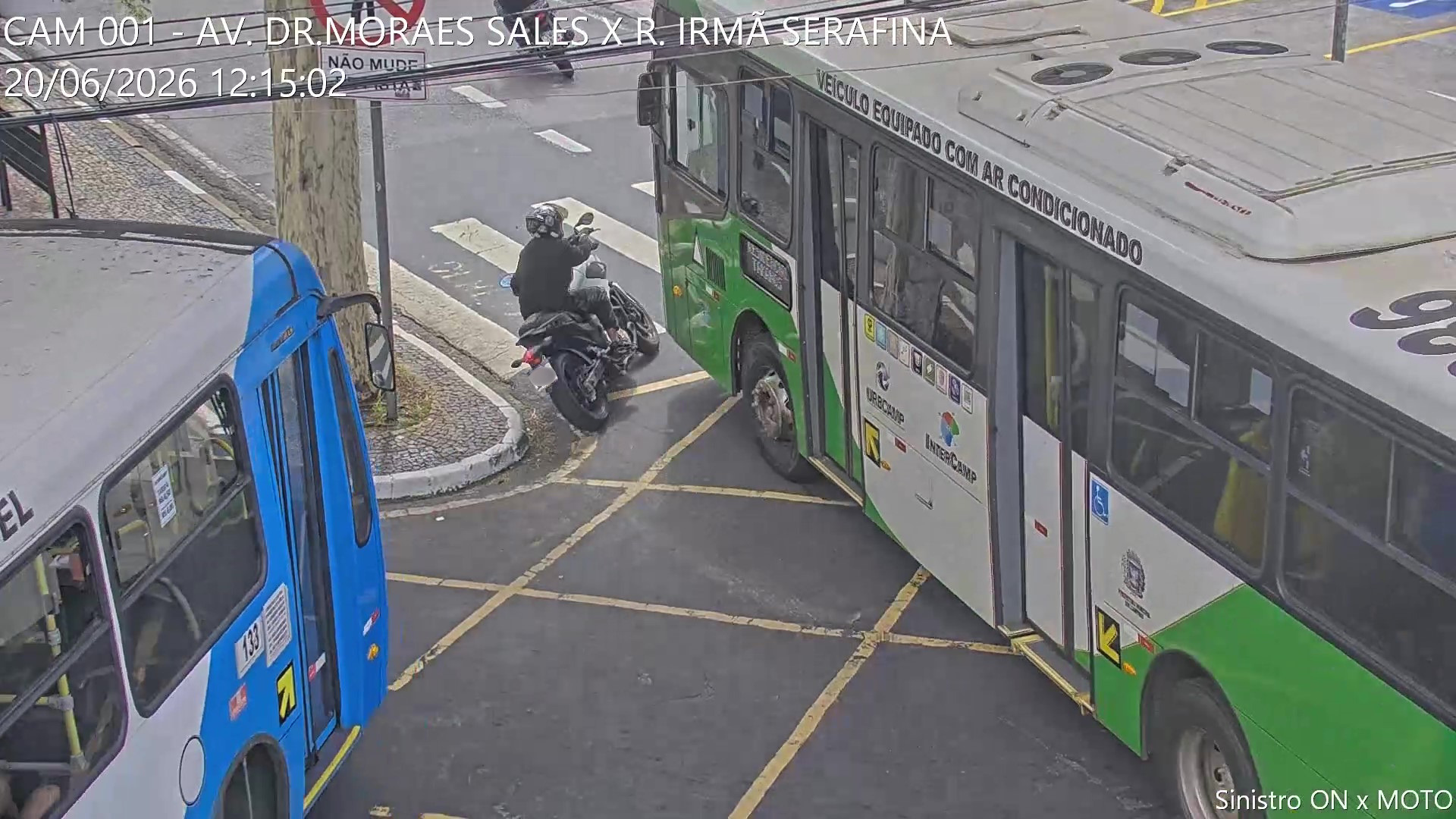 Imagens flagraram sinistro envolvendo motociclista que cometeu a infração