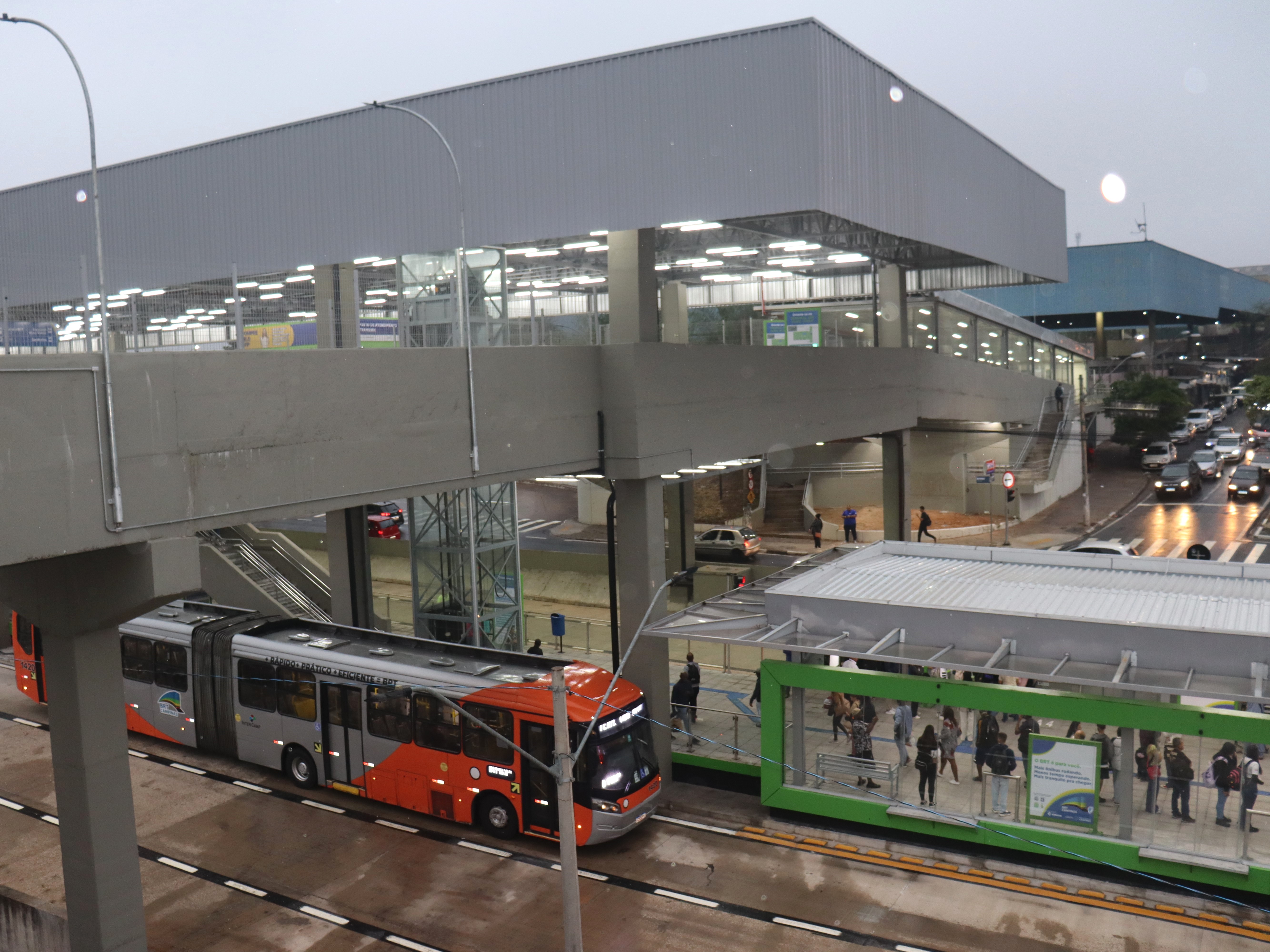 Novo terminal tem 26 mil metros quadrados e é exclusivo para as linhas BRT