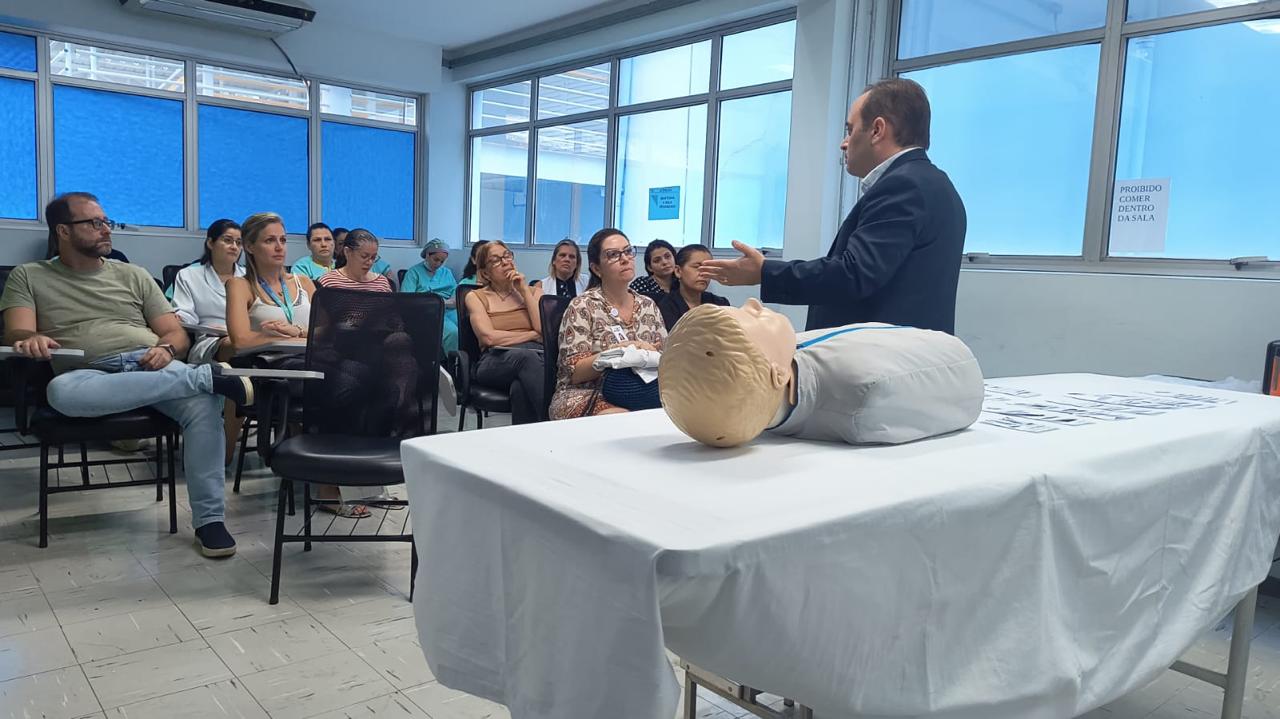 Foram realizadas três simulações de casos clínicos baseados em situações reais 