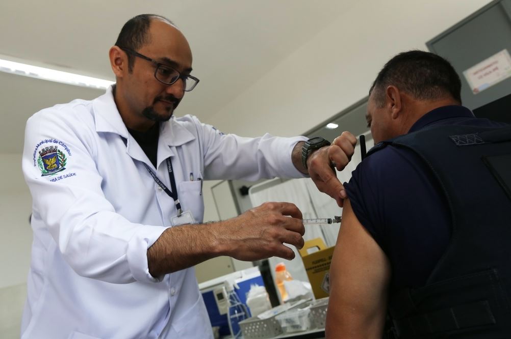 Dose de vacina contra gripe continua disponível nos CSs de Campinas