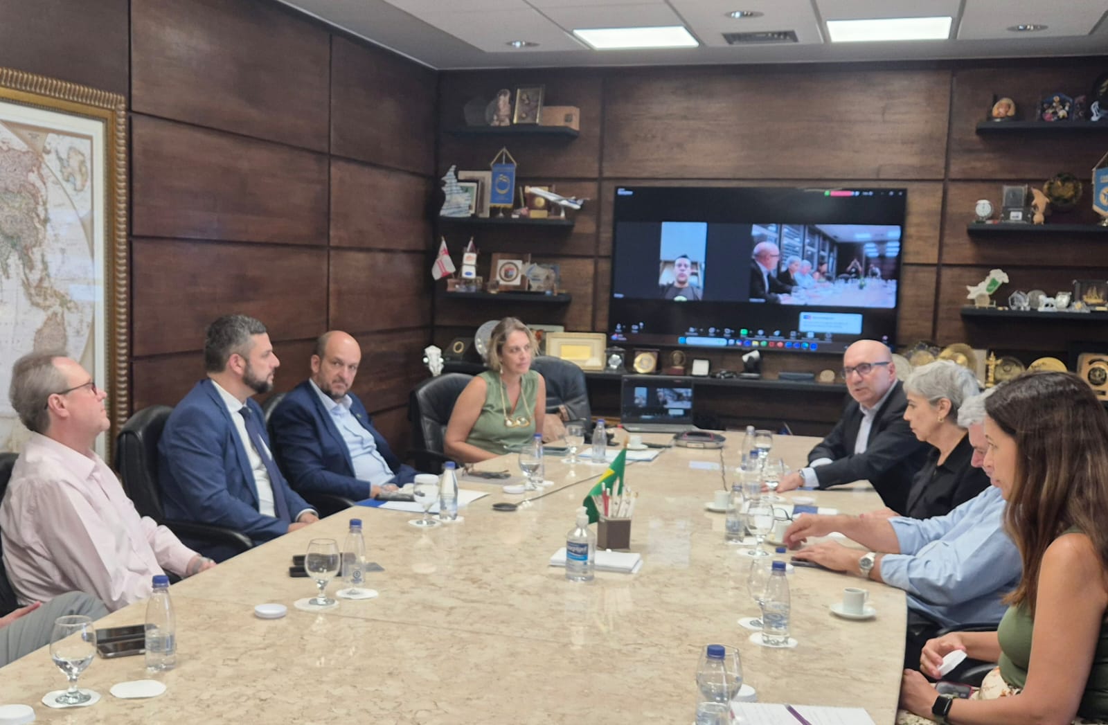 Dário se reuniu com representantes do Conasems e de indústrias farmacêuticas