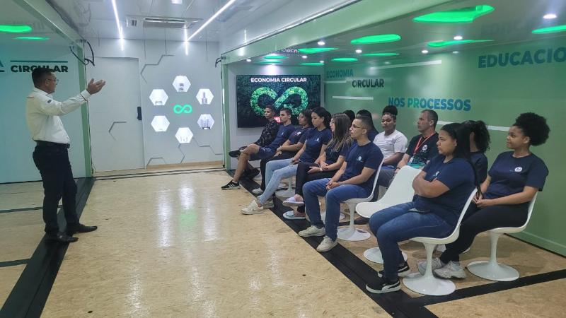 Evento recebe alunos de Senai, colaboradores de empresas e demais interessados em aprender sobre o tema