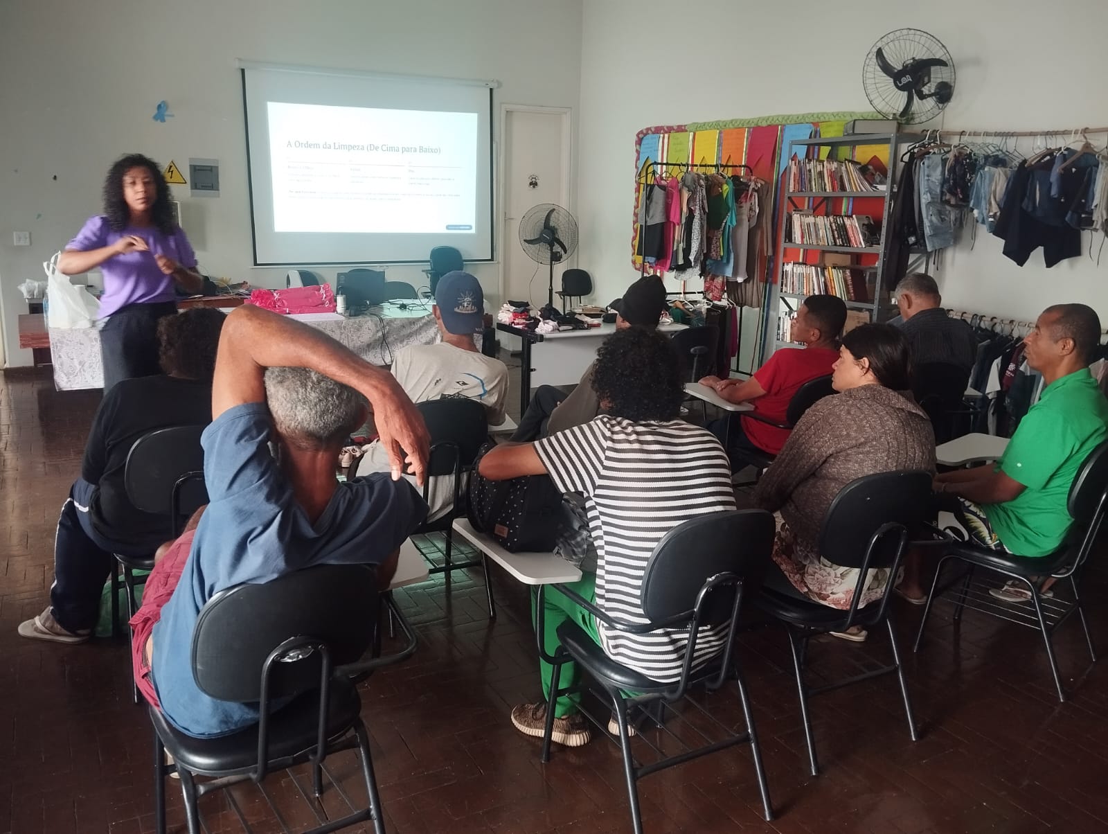 Profissionais do Centro Pop apresentaram dicas práticas para a higiene pessoal