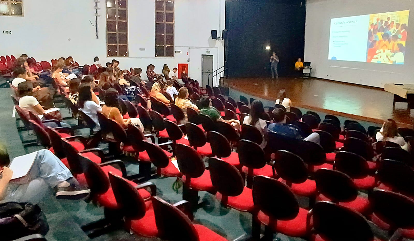 O objetivo do encontro foi transmitir informações e orientações para fortalecer a atuação dos profissionais no serviço público