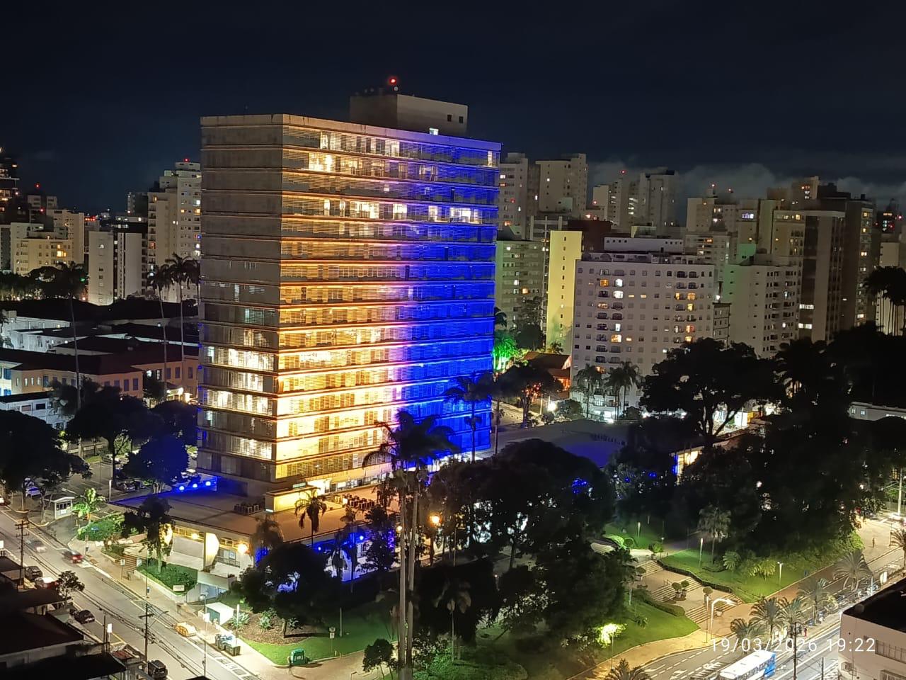 As cores escolhidas são reconhecidas como símbolos da conscientização sobre a Síndrome de Down