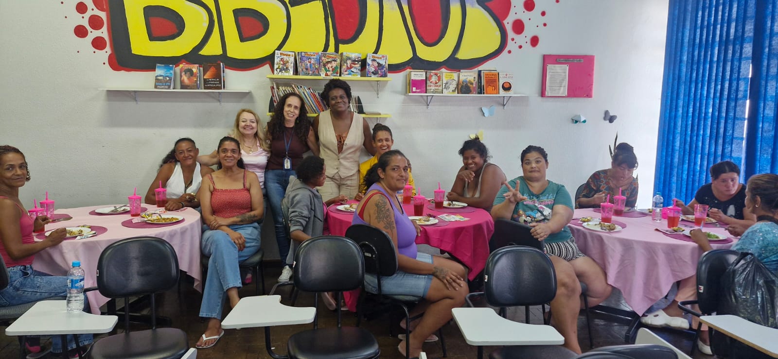 O debate entre as usuárias do serviço continuou durante o almoço de encerramento da cerimônia