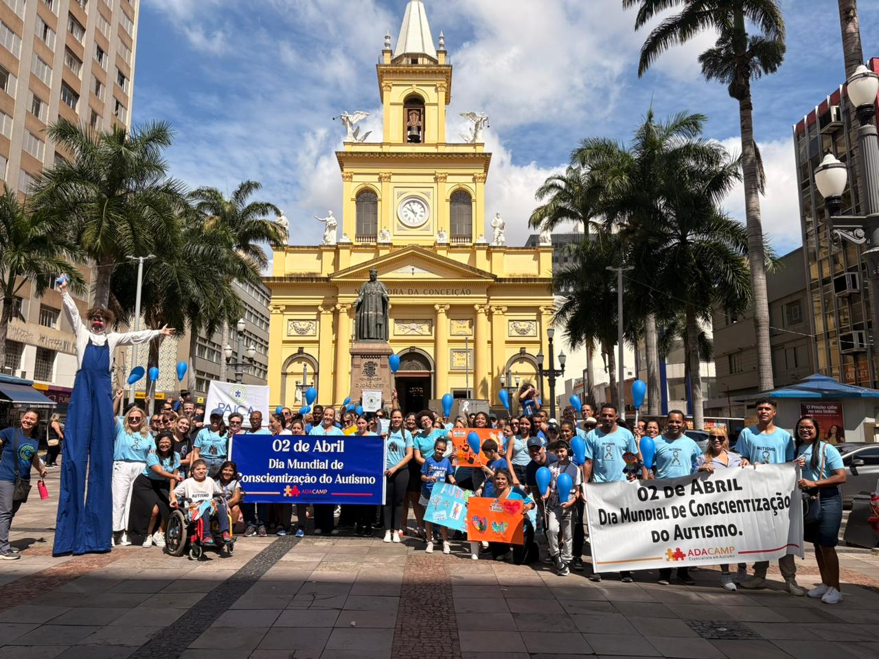 O ato reuniu 150 pessoas e terminou às 10h45 em frente à Catedral Metropolitana
