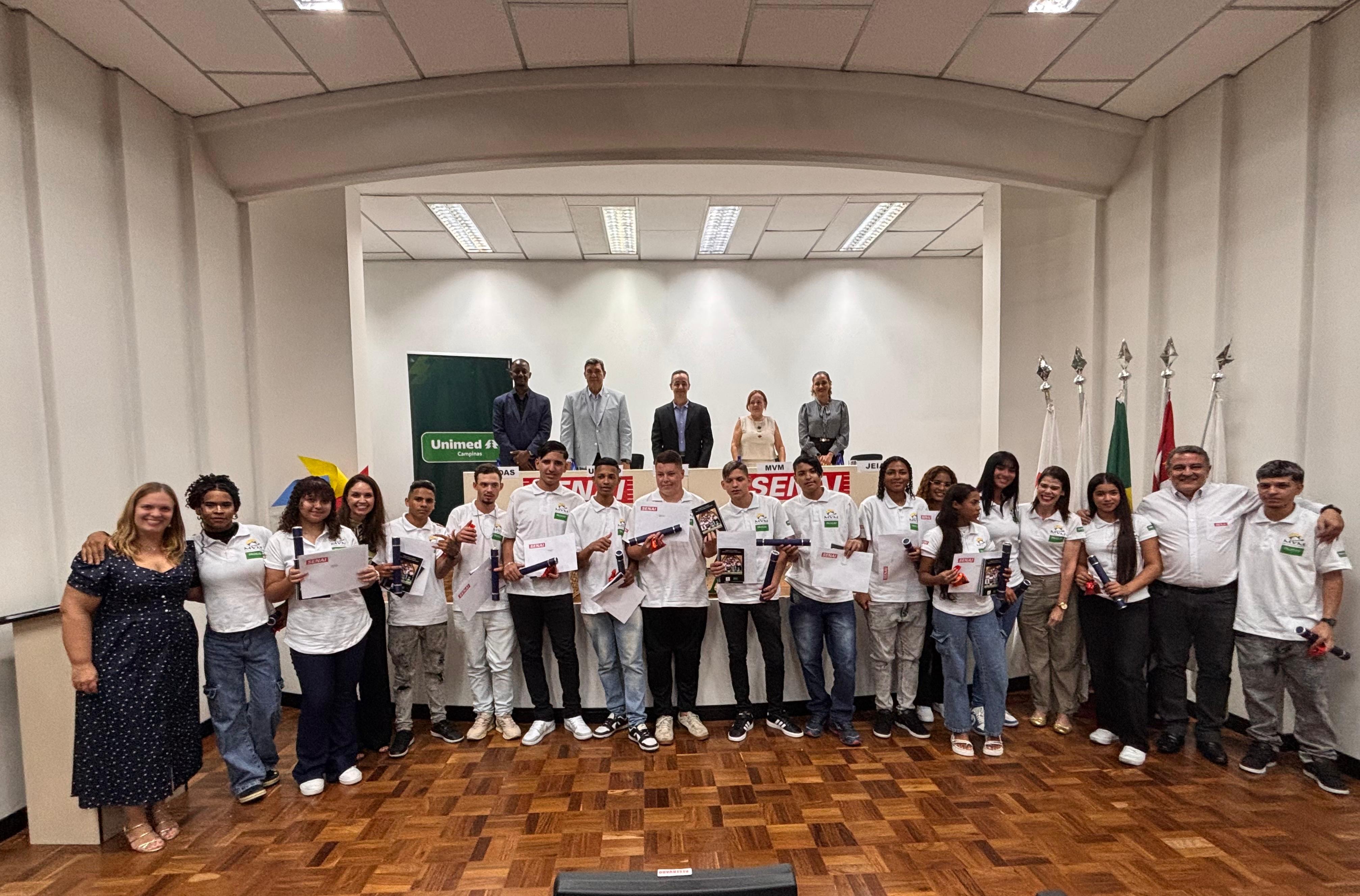 A formatura dos 15 adolescentes foi realizada na Escola Senai Prof. Dr. Euryclides de Jesus Zerbini, no bairro Ponte Preta