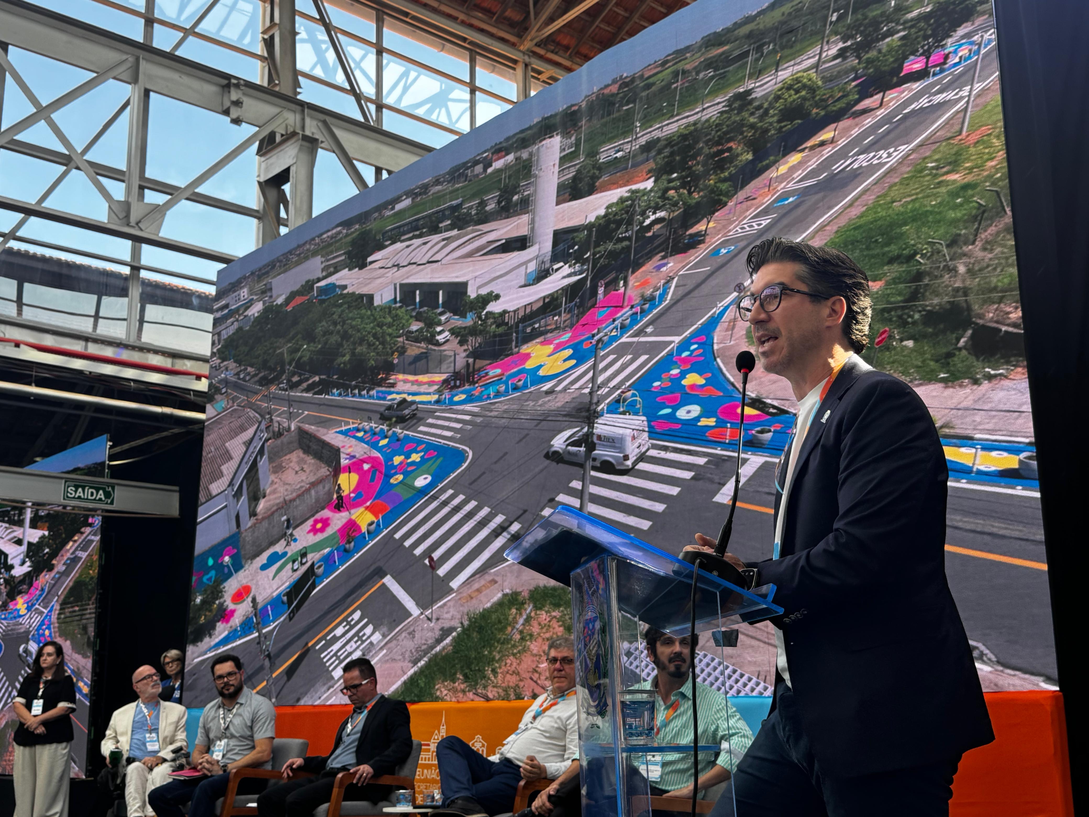 Projeto Caminhos do Brincar foi citado durante o painel 