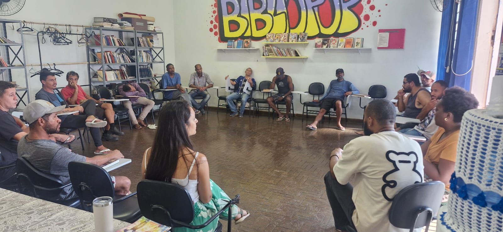 Centro POP Sares II promoveu uma roda de conversa, na noite desta terça-feira, 28, para discutir assuntos como racismo, machismo, homofobia e outros
