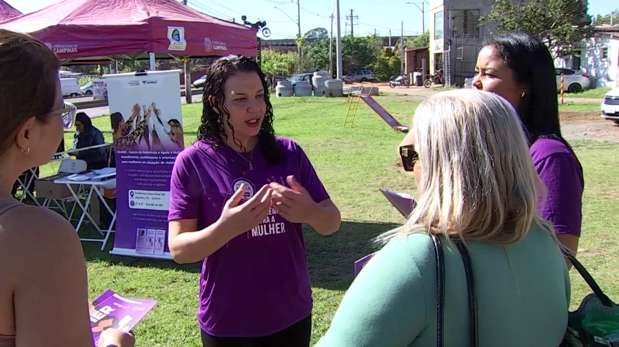 Evento Mulher Cidadã, realizado na Vila San Martin, foi uma das ações da Semana Municipal de Combate ao Feminicídio 