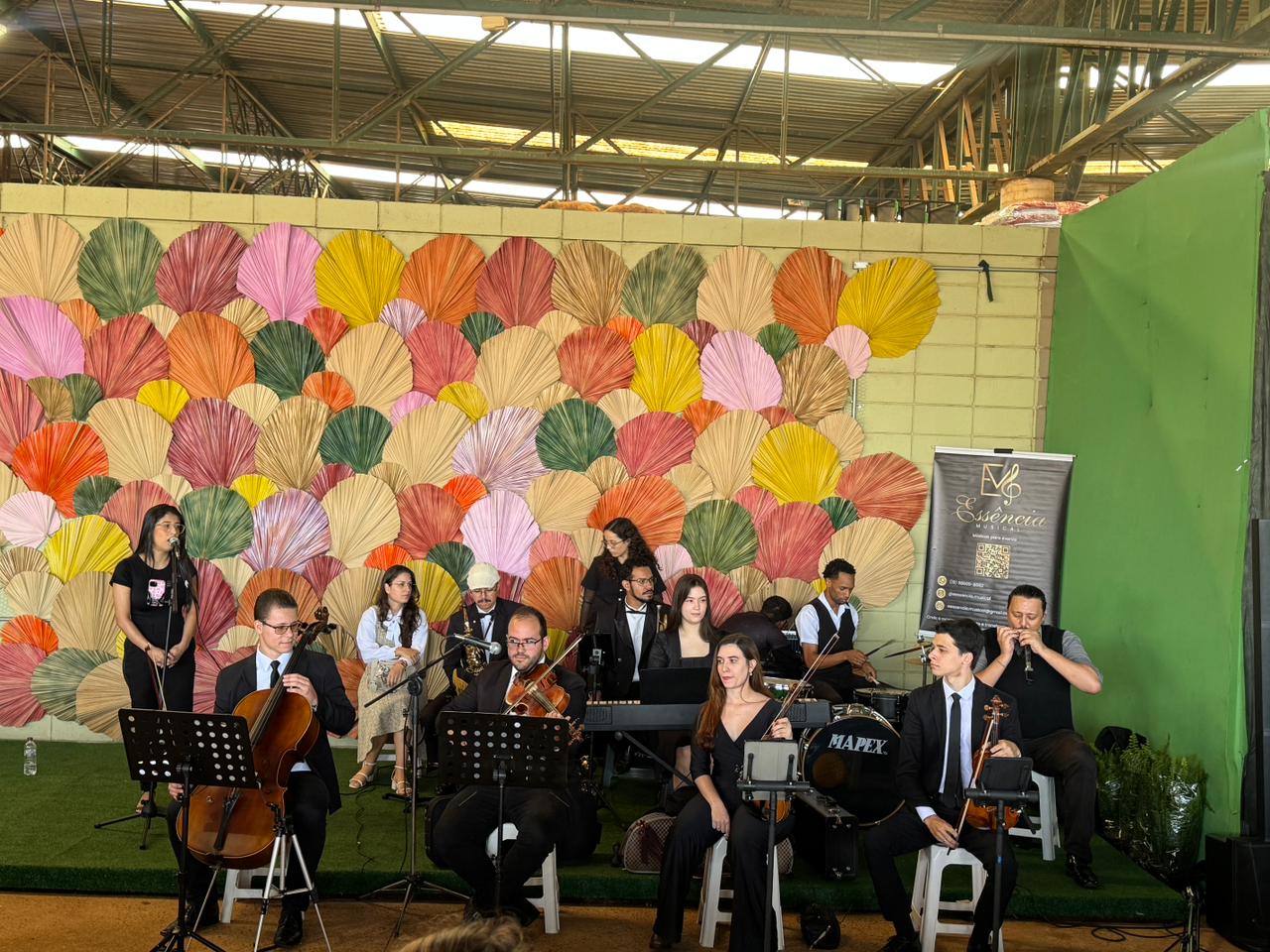 Programação contou com apresentações musicais da dupla Luiz Miguel e Daniel e da banda Essência Musical (foto)