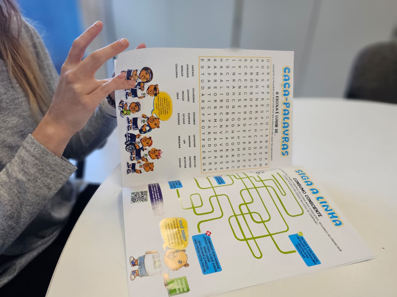 Vacinação infantil, direitos das crianças, educação e lazer estão entre os temas abordados na revista