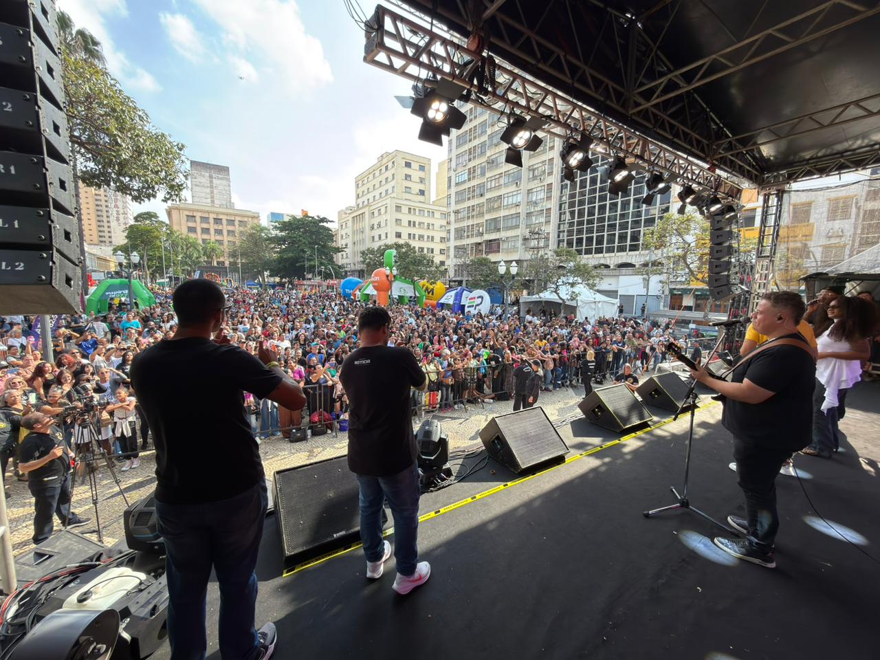 Público acompanhou apresentações musicais ao longo de todo o dia