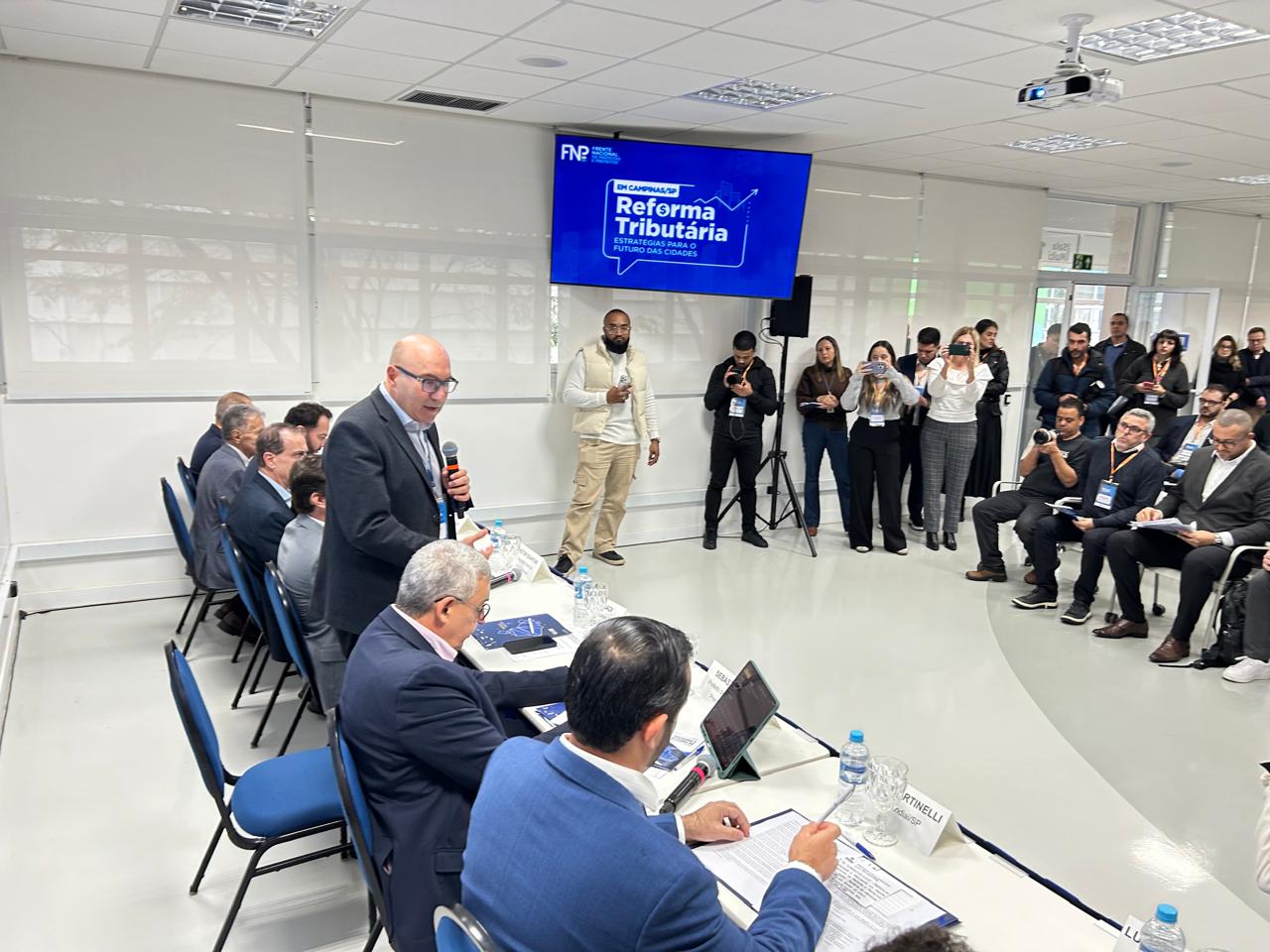 Prefeitos e secretários de Finanças discutiram a Reforma Tributária para médias e grandes cidades