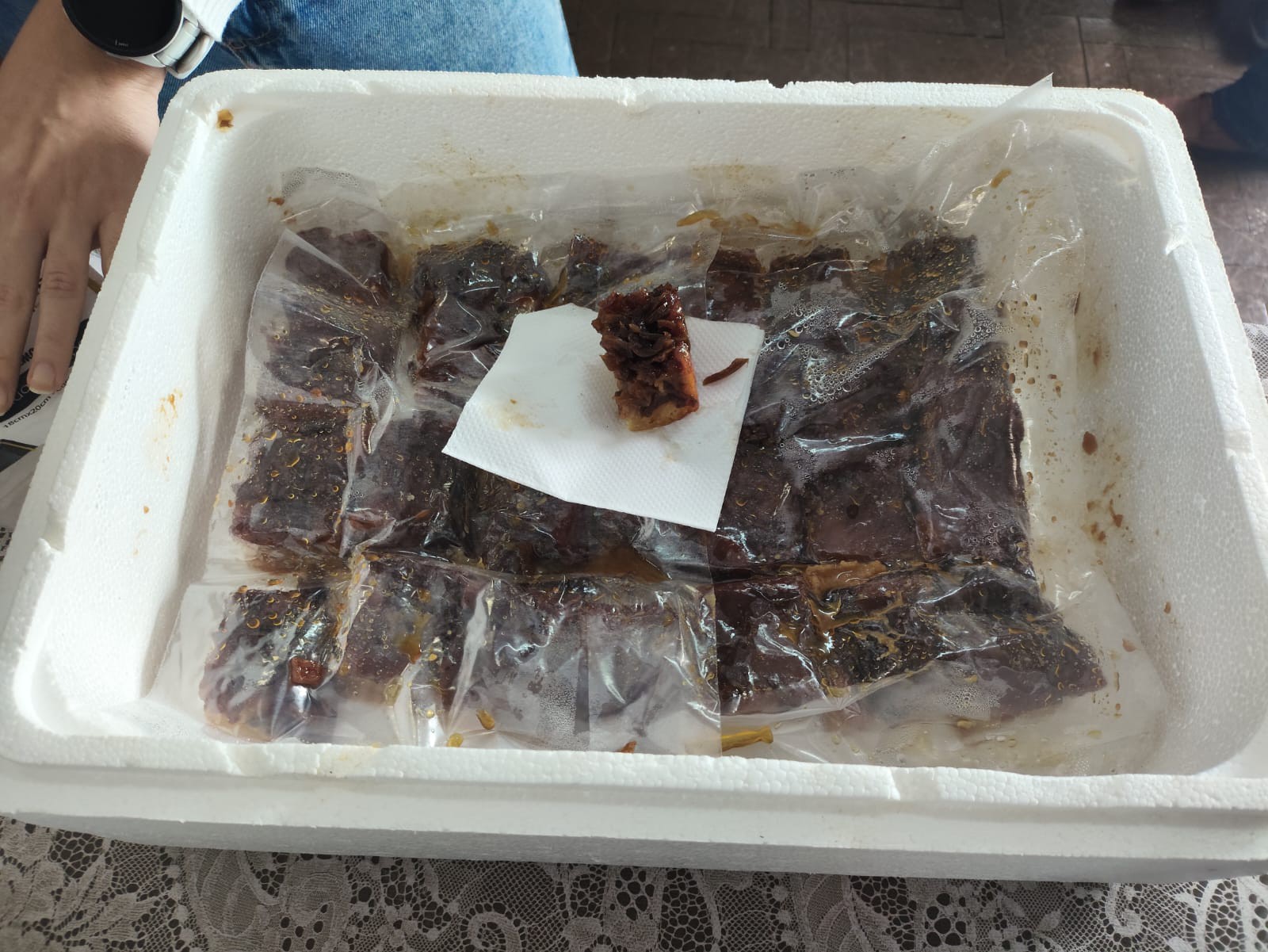 No encerramento, a equipe do DSAN preparou e ofereceu uma torta de banana, reforçando a convivência e o fortalecimento de vínculos