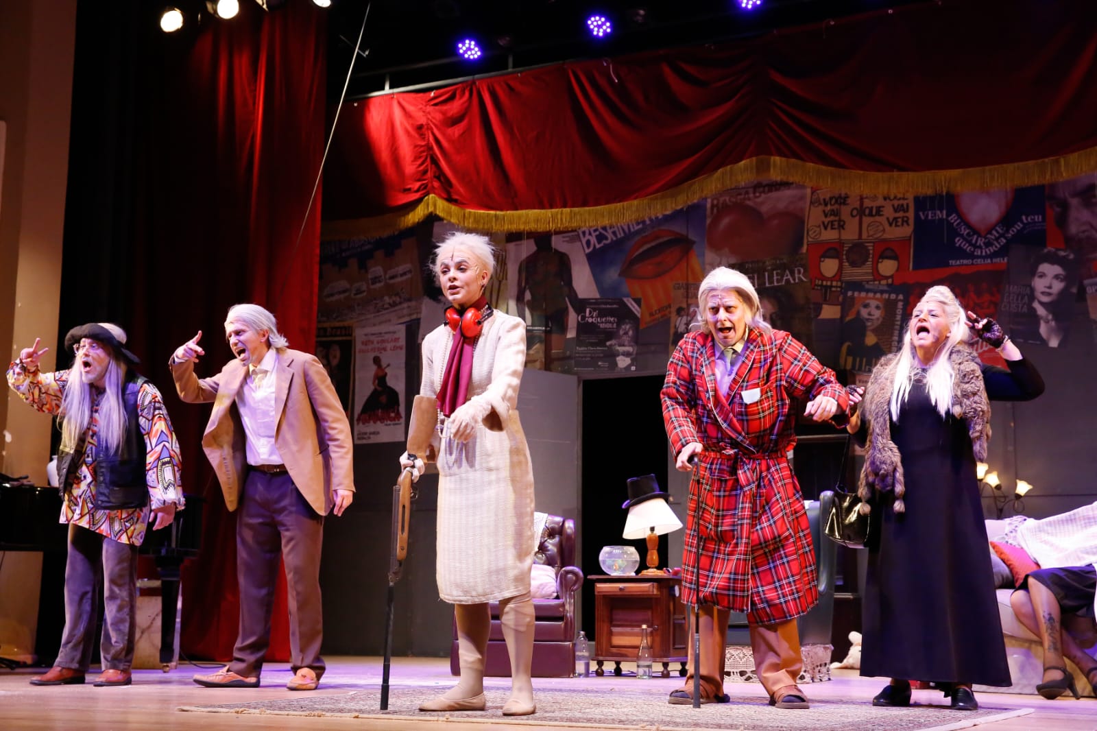 Cena do musical "Forever Young", que será apresentado em Campinas nos dias 13 e 14 de agosto, no Teatro Castro Mendes