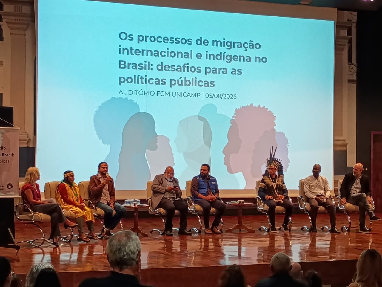O encontro reuniu pesquisadores, gestores públicos, organismos internacionais, profissionais de saúde, educação e assistência social e representantes de comunidades migrantes e indígenas