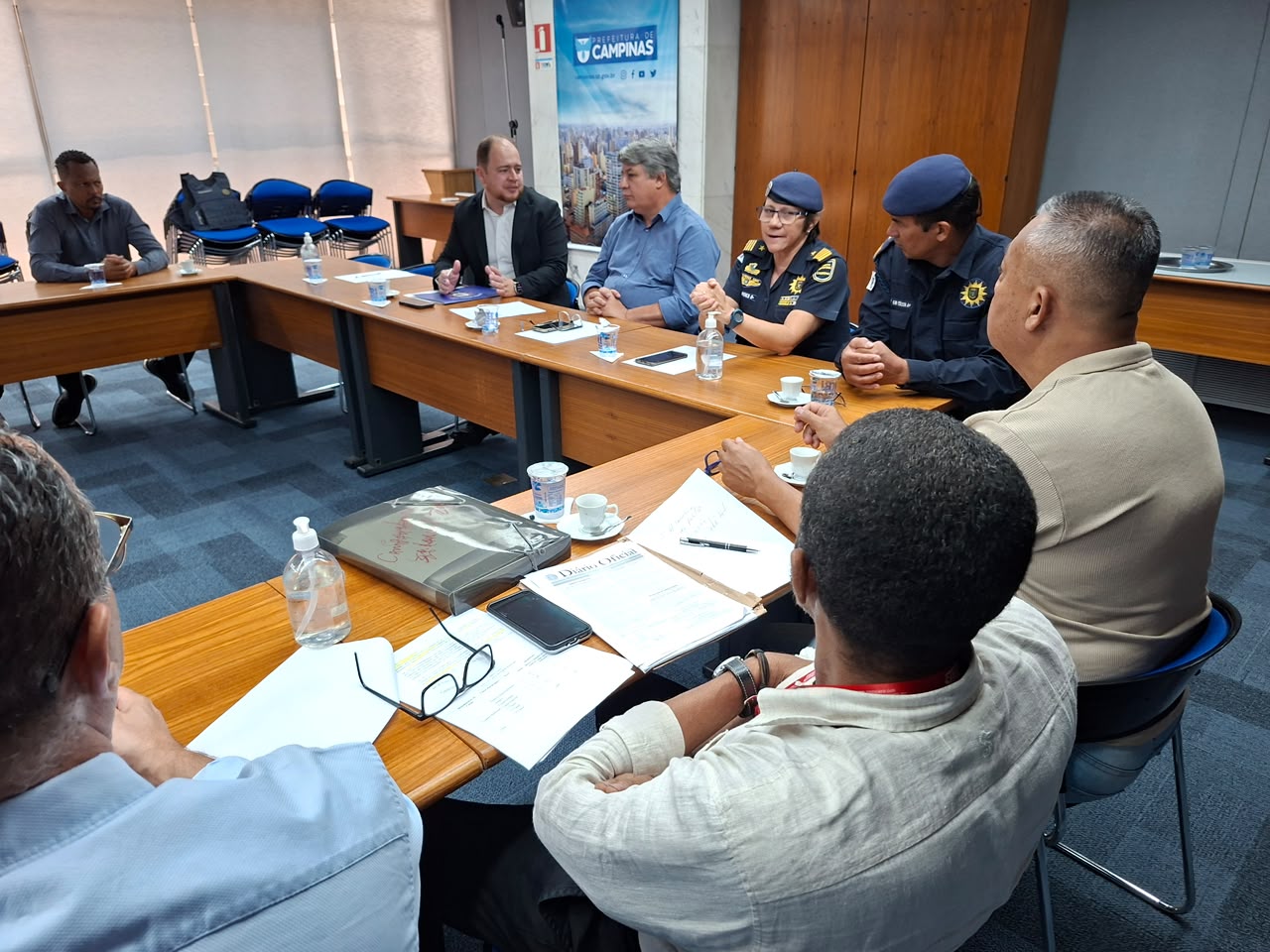 Vice-prefeito de Campinas, Wanderley de Almeida, e o secretário de Segurança Pública, Christiano Biggi, se reuniram com guardas municipais nesta segunda-feira, 17 de agosto