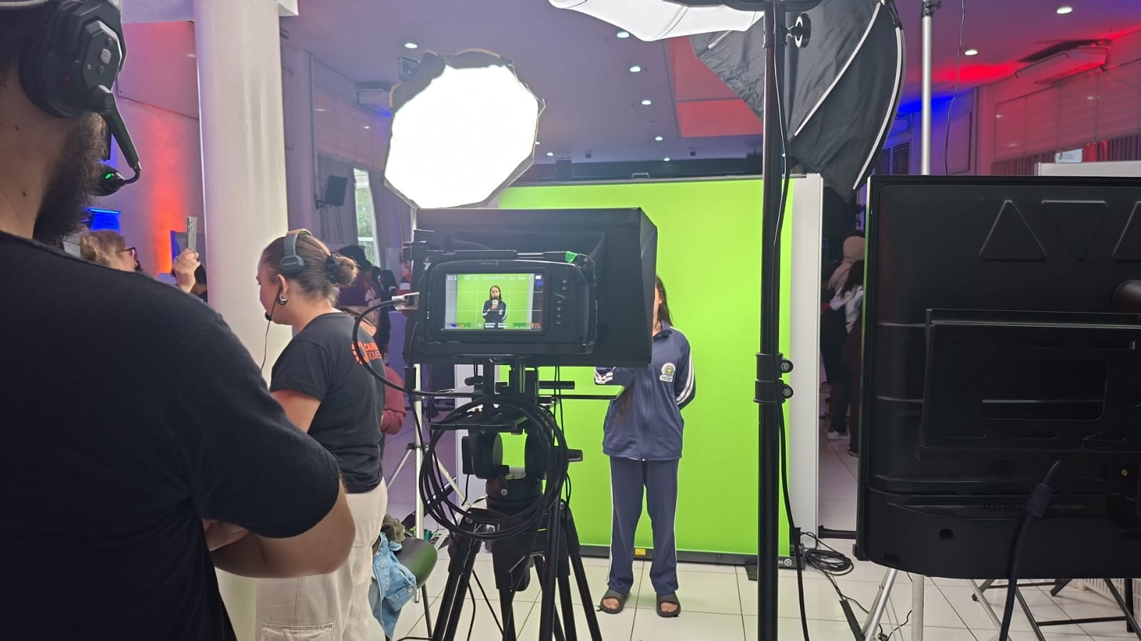 No estande da EducaTV, estudantes foram estimulados a gravar um vídeo na hora, contando da experiência no evento