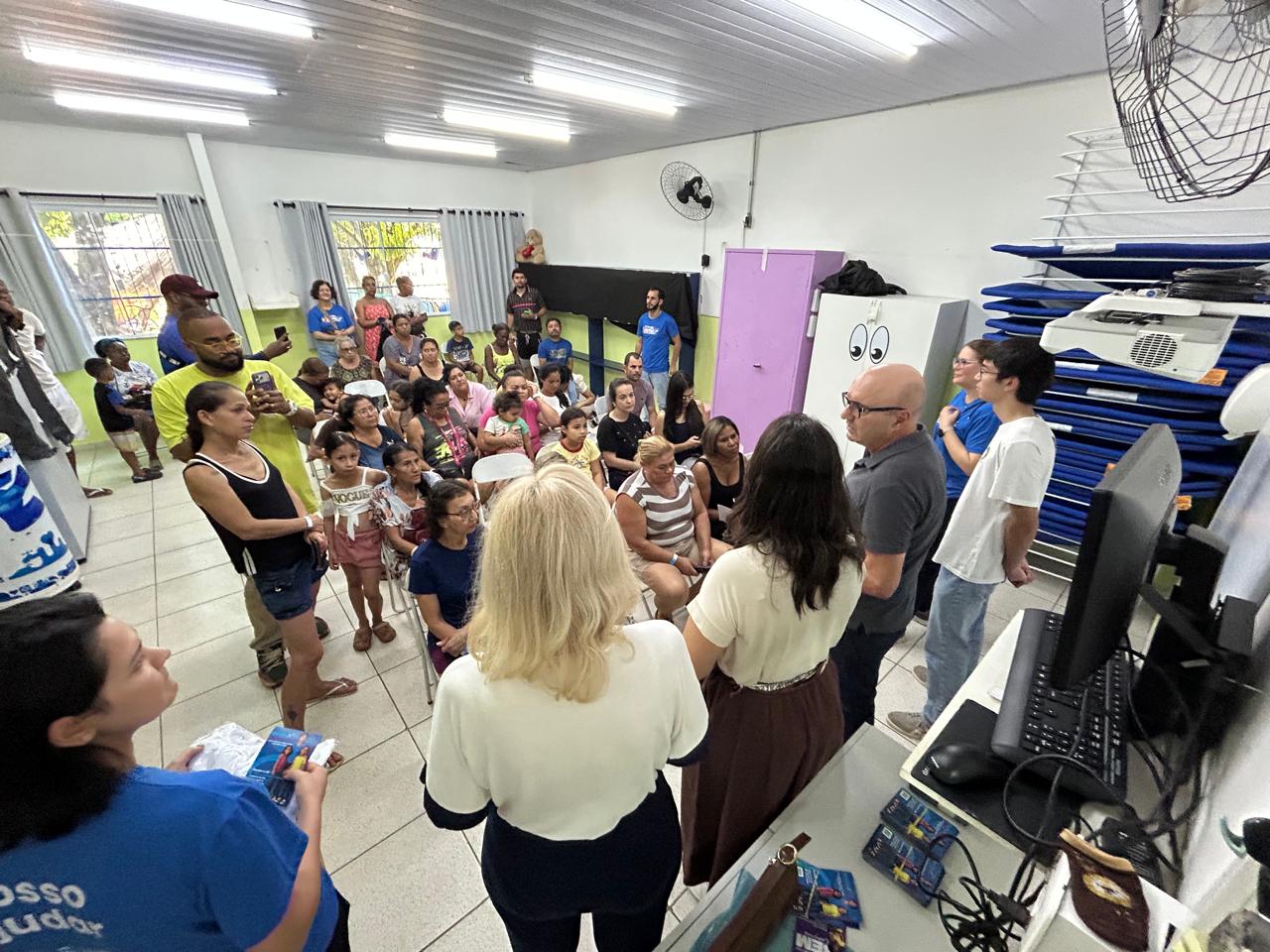 O prefeito Dário Saadi participou de orientação a moradores no CEI  Recanto da Alegria, onde foi realizada a nova edição do Chega Junto