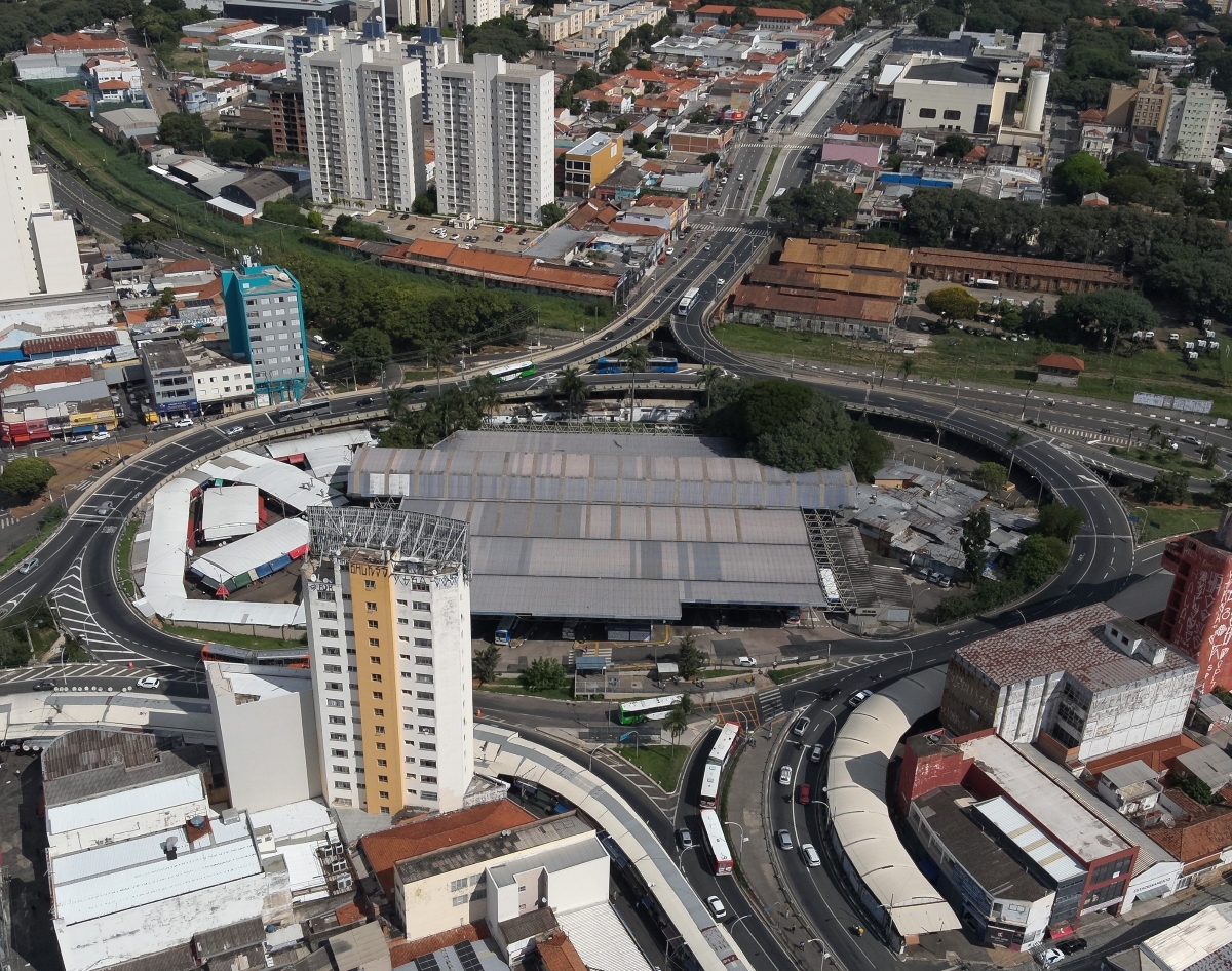 Os novos veículos terão ar-condicionado, Wi-fi e tomadas USB, entre outras melhorias