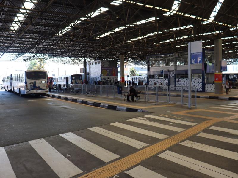 Emdec fez mudanças na distribuição das linhas nas plataformas dos terminais Ouro Verde e Central