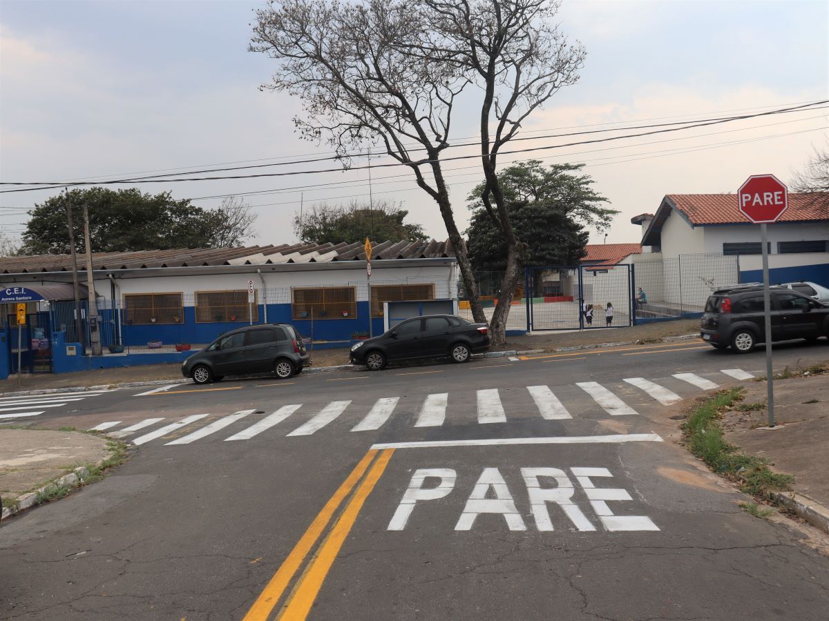 O entorno de unidades escolares recebeu atenção especial nas ações de revitalização