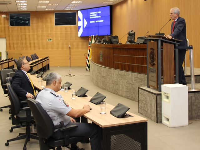 Secretário de Transportes, Carlos Barreiro, em evento na Câmara hoje