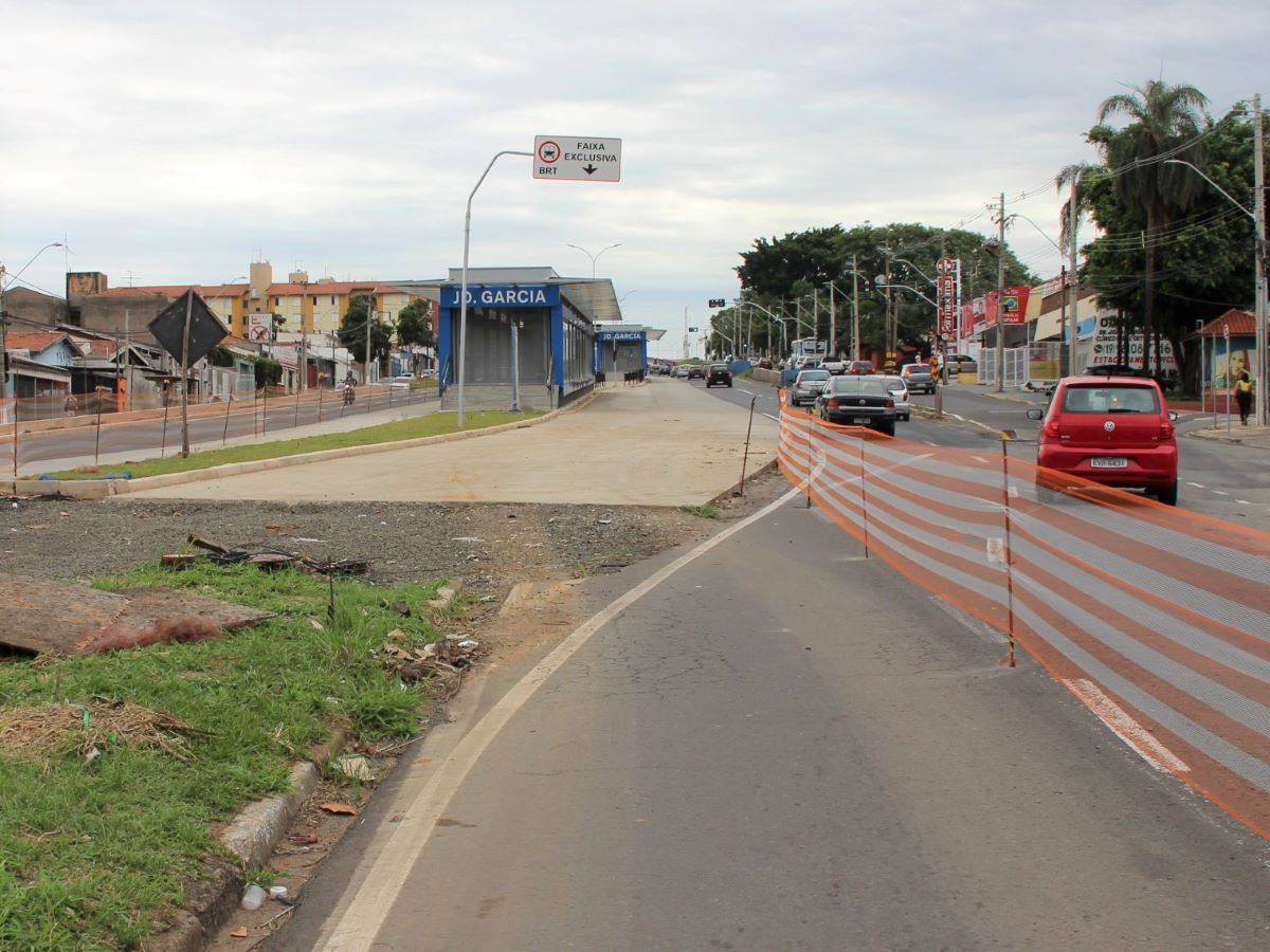 Alça de acesso da JBD à José Rosolen: bloqueio ao trânsito