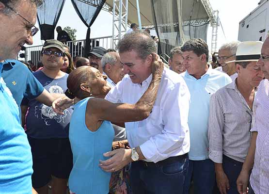 População comemorou e agradeceu