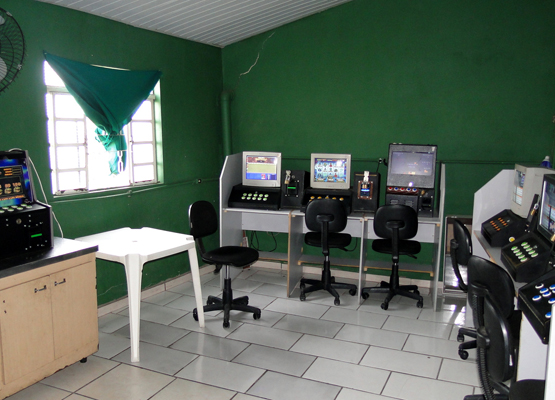 GM recolheu oito máquinas no bar