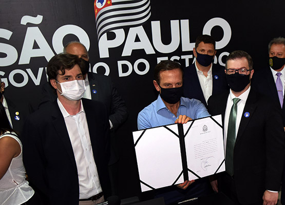 Vice-prefeito Henrique Magalhães Teixeira e o governador João Doria durante a inauguração