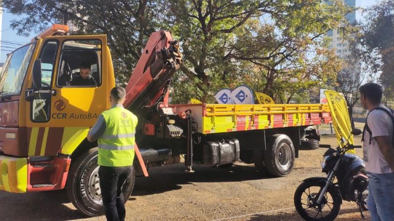 Motoristas tomaram o lugar de motociclistas e vice-versa para checagem do ponto cego