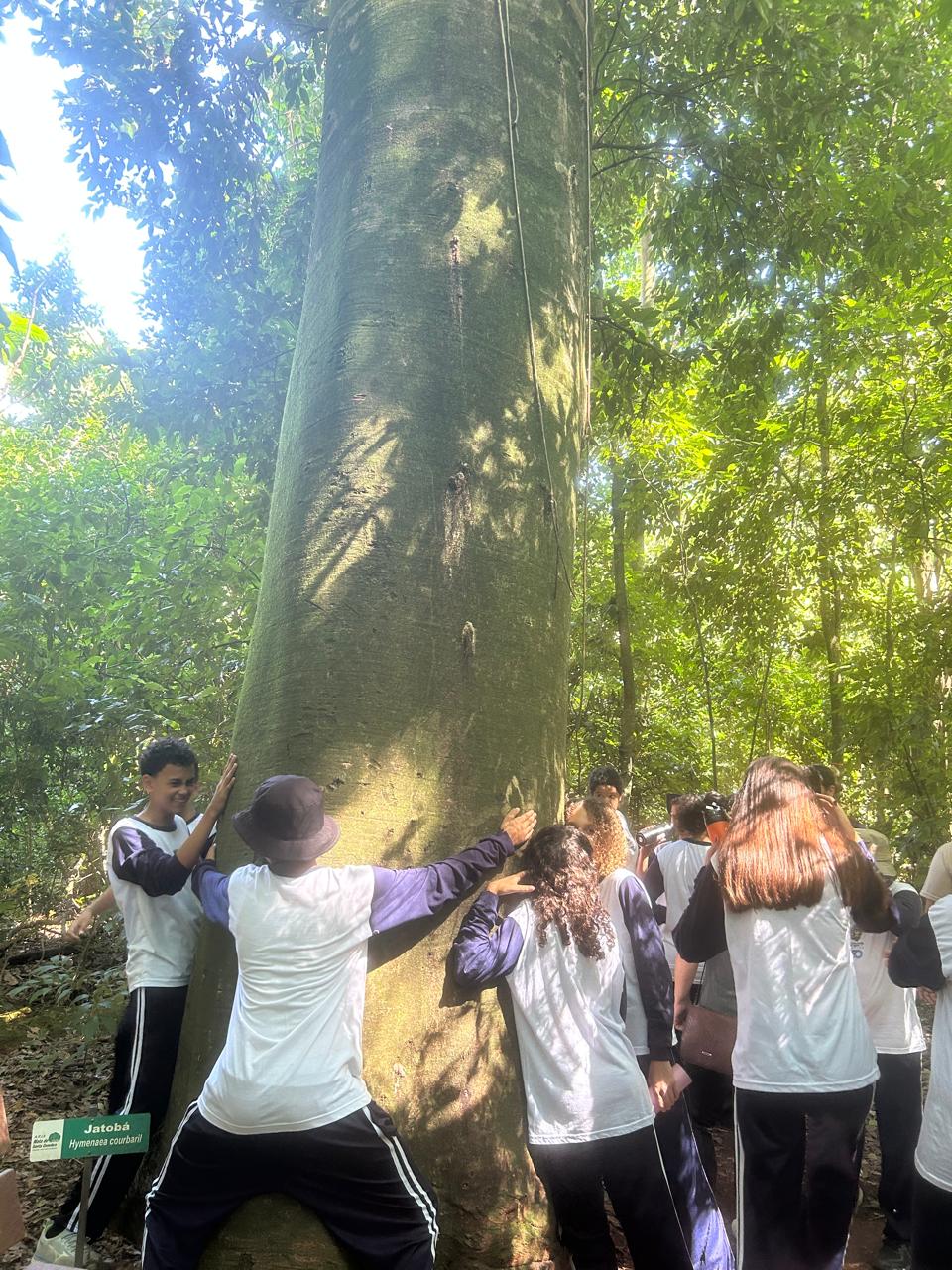 Prefeito celebra atendimento humanizado e diz que vai ampliar o programa